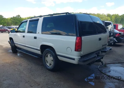 1997 Chevrolet Suburban 1500 из США, поврежденный, VIN 3GNFK16R2VG141730